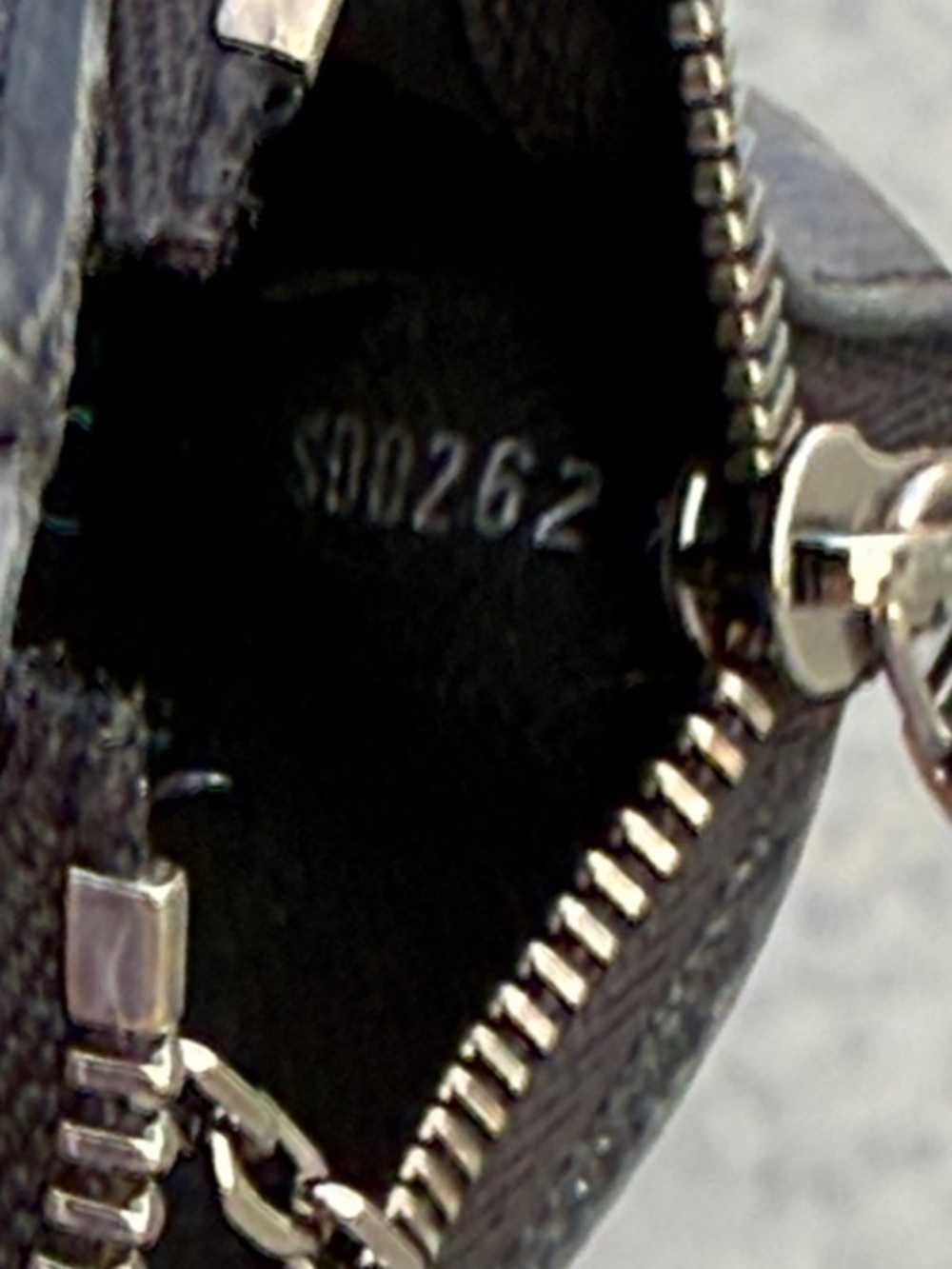Louis Vuitton Eclipse Reverse Key Pouch with Silver Chain Clip - Picture 7 of 12